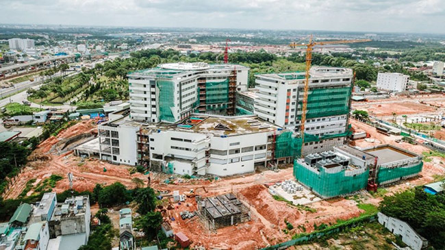 Bệnh viện Ung bướu cơ sở 2 là một trong 5 dự án bệnh viện thuộc đề án Đầu tư xây dựng các bệnh viện tuyến Trung ương và tuyến cuối đặt tại TP HCM. Đây là bệnh viện chuyên khoa có quy mô và tính hiện đại nhất hiện nay, có thể so sánh với các bệnh viện hiện đại cùng chuyên ngành trên thế giới.